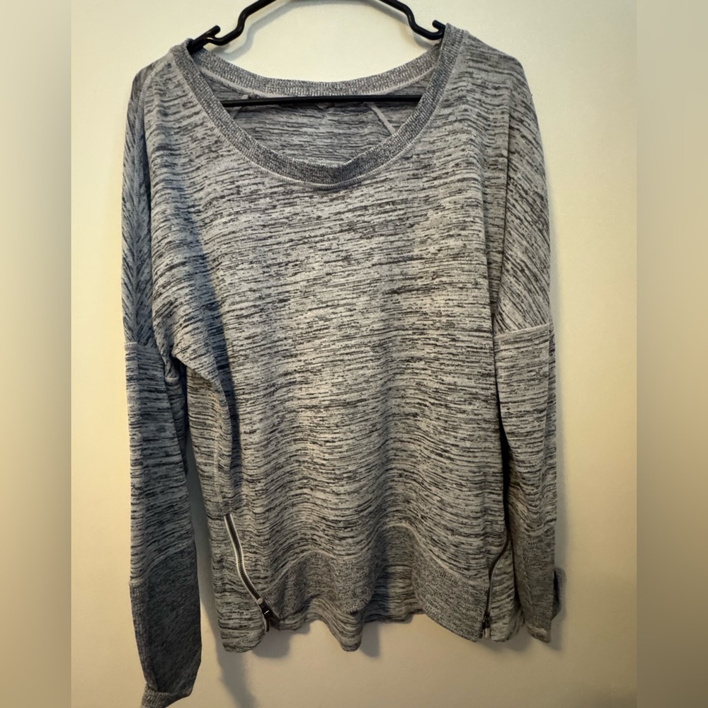 Athleta Black and Gray Knit Top